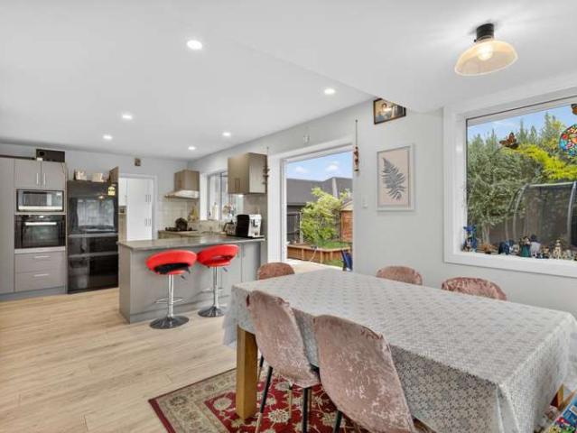 House for sale in Chaslands, Canterbury