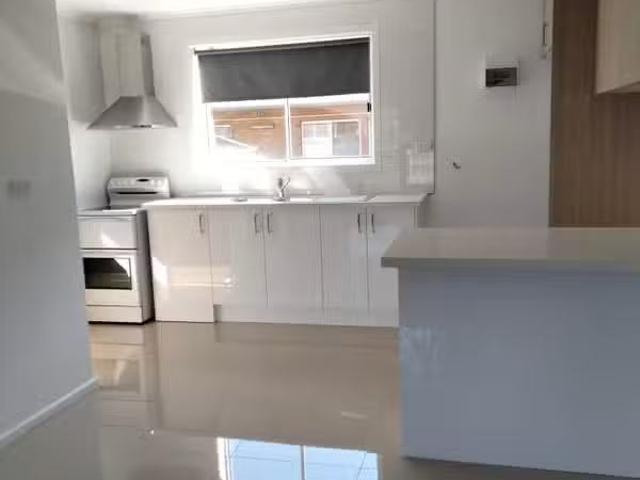 House for rent in Albion, Victoria