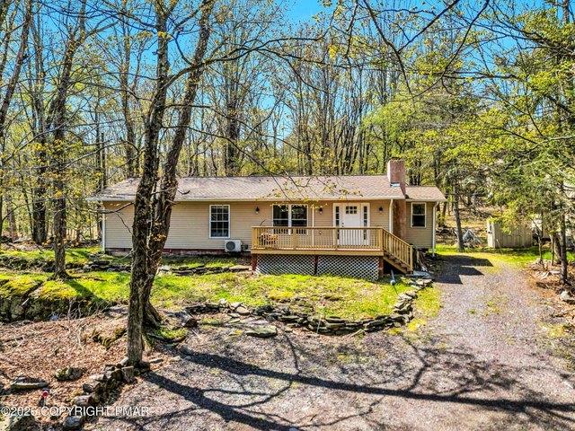 House for sale in Lake Ariel, Pennsylvania