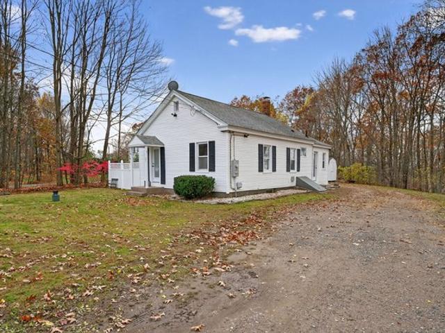 House for sale in Glastonbury, Connecticut