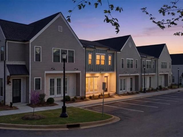 Townhouse for sale in Braselton, Georgia