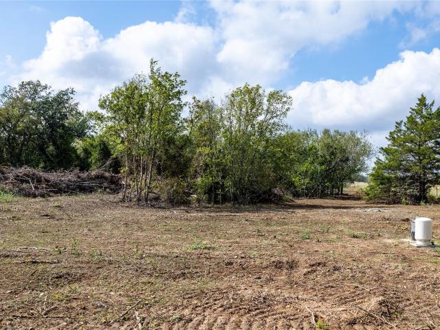 Land for sale in Luling, Texas