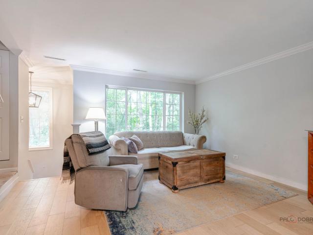 Townhouse for sale in Round Lake, Illinois