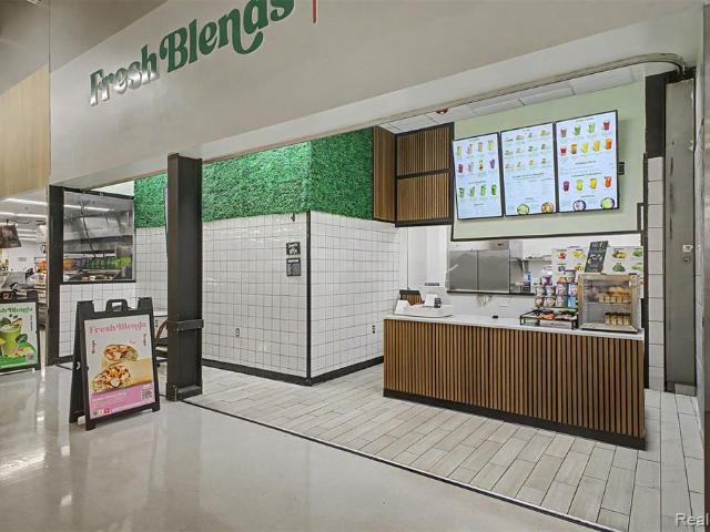 Commercial for sale in Southfield, Michigan