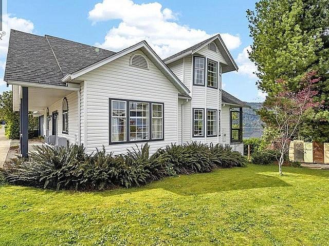 House for sale in Clayoquot, British Columbia