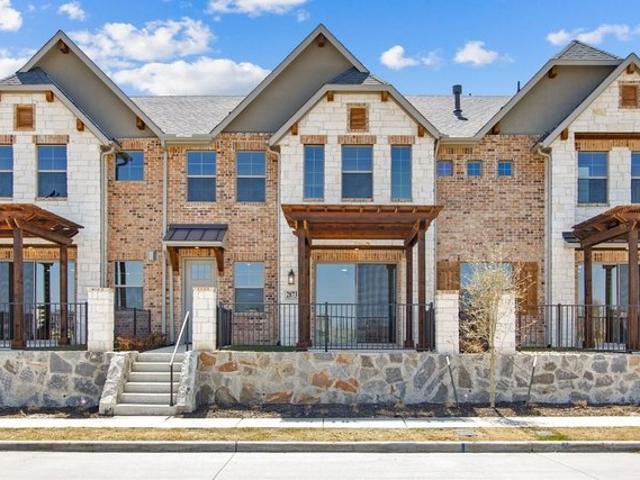 Townhouse for sale in Denton, Texas