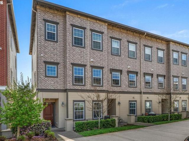 Townhouse for sale in Oregonia