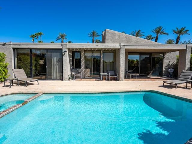Condo for sale in Palm Springs, California