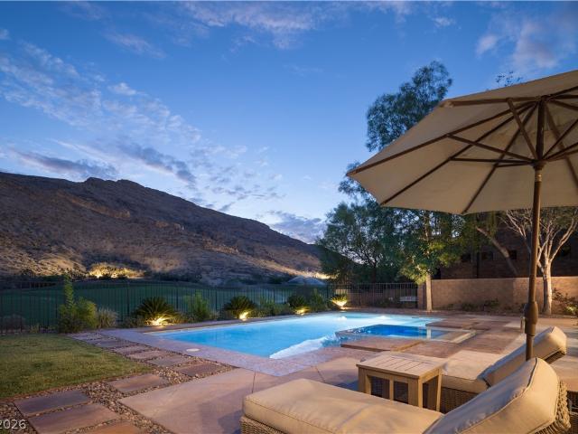 House for sale in Red Rock Country Club, Las Vegas
