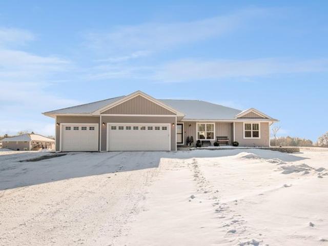 House for sale in Little Suamico, Wisconsin