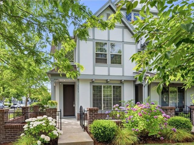 Townhouse for sale in Oregonia