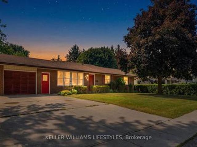 House for sale in Strathroy-caradoc, Ontario
