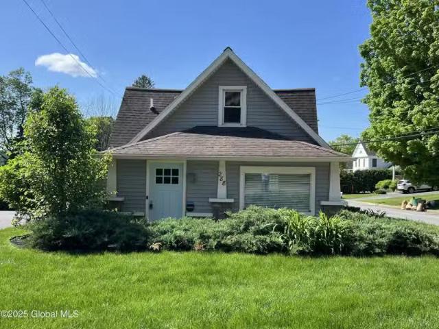 House for rent in Clifton Park