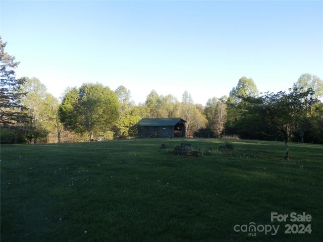 House for sale in Spruce Pine, North Carolina