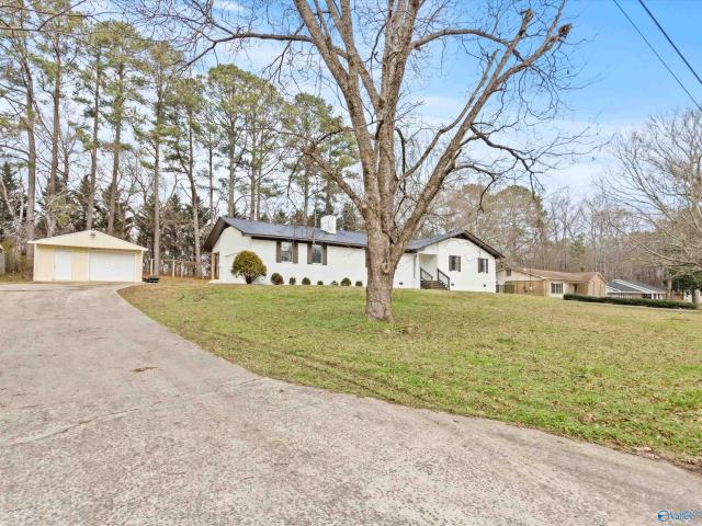 House for sale in Boaz, Alabama