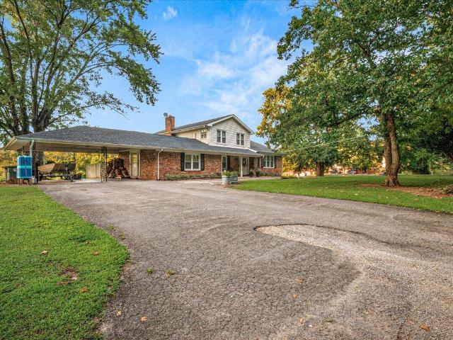 House for sale in Williamsburg, Whitley County