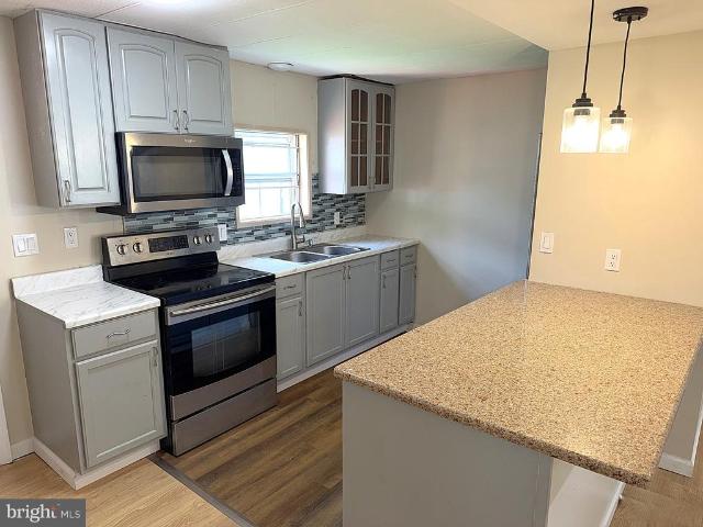 House for sale in Lothian, Maryland