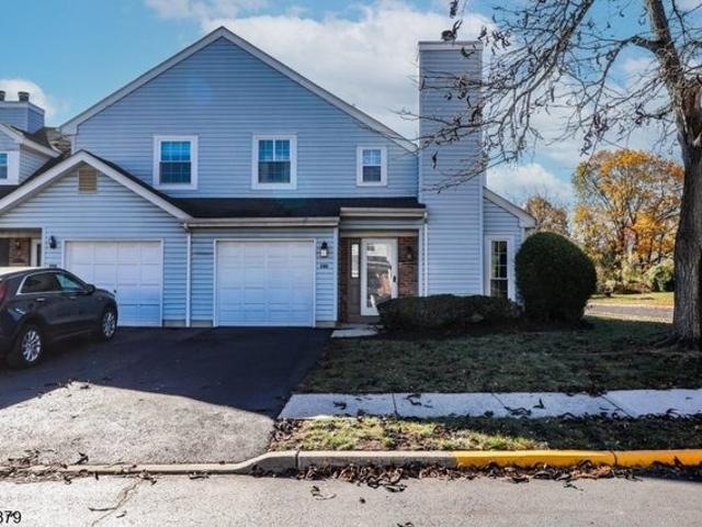 Townhouse for sale in Kendall Park, New Jersey