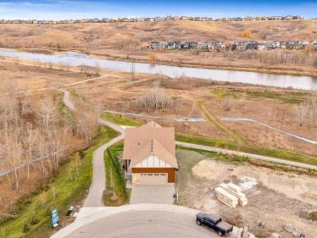 House for sale in Wolf Willow, Calgary