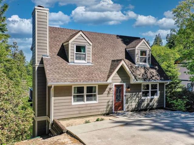 House for sale in Cedar Glen, California