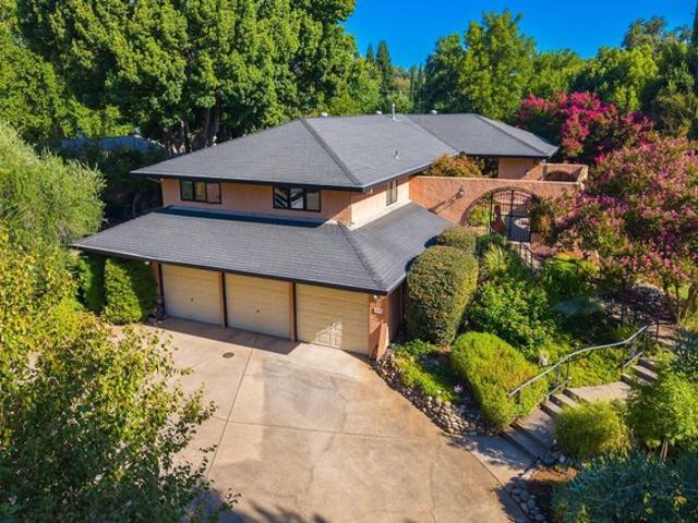 House for sale in Redding, Shasta County