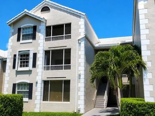 Condo for sale in Oakland Park, Florida