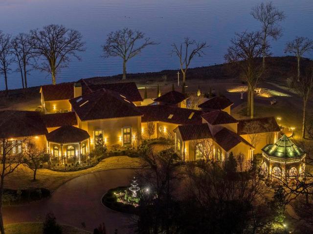 House for sale in Grove, Oklahoma