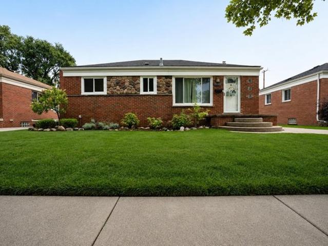 House for sale in Saint Clair Shores, Macomb County