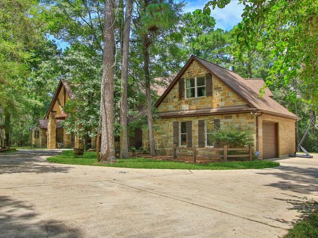 House for sale in Magnolia, Texas
