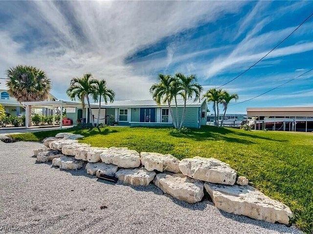 House for sale in Bokeelia, Florida