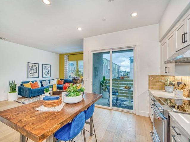 Townhouse for sale in Hayward, California