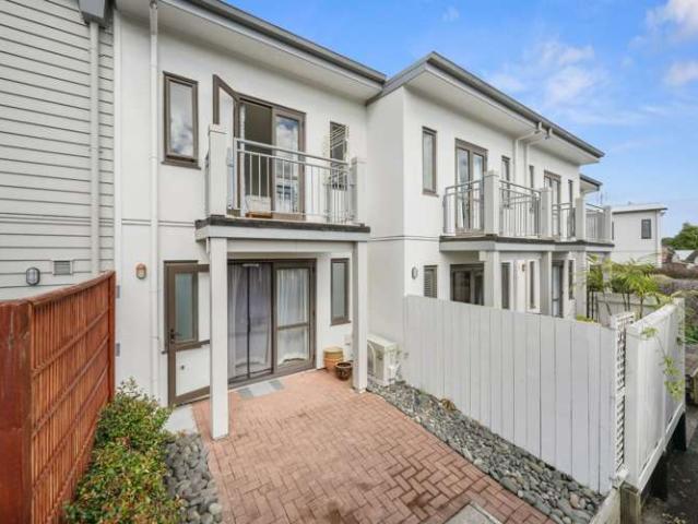 Apartment for sale in Paremoremo