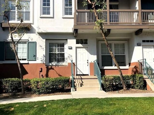 Condo for rent in Tustin, California