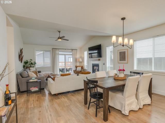 House for sale in Hubbard, Marion County