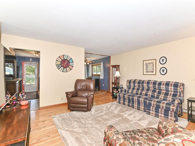 House for sale in Pleasant Valley, West Allis