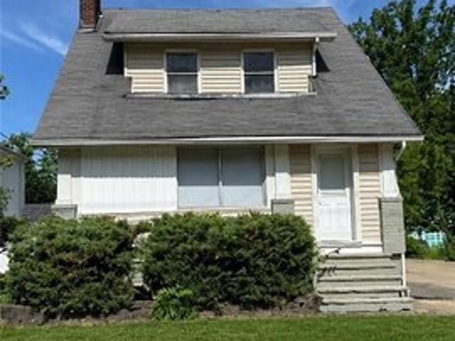 House for sale in Willoughby, Ohio