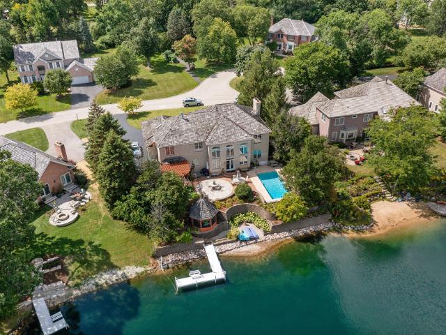 Property for sale in Green Oaks, Illinois