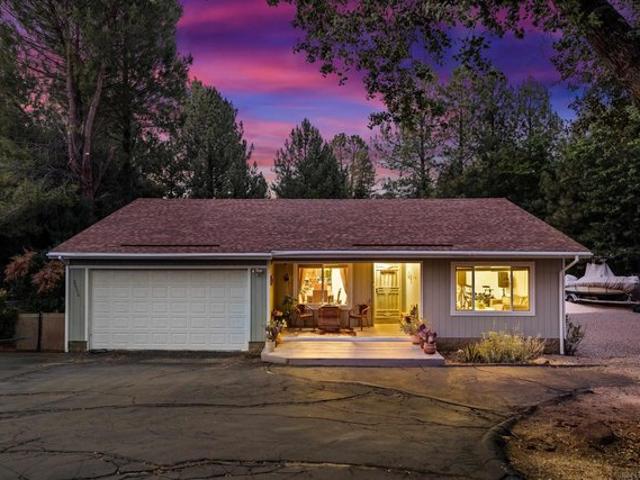 House for sale in Pine Valley, California