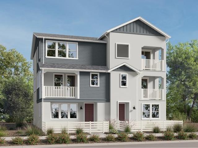 Townhouse for sale in Canyon Country, California