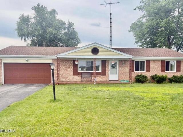House for sale in Swanton, Ohio