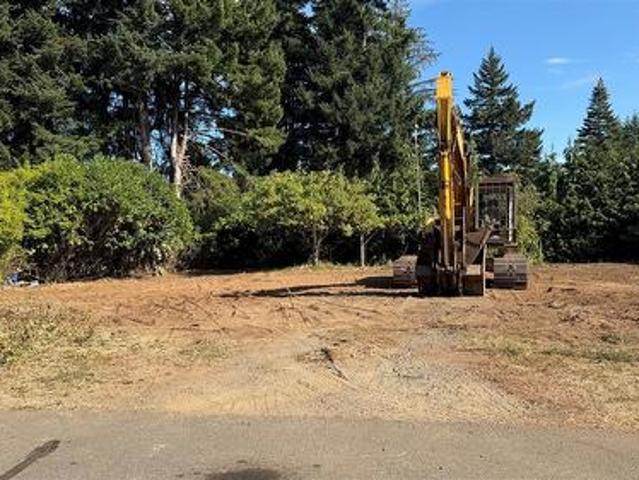 Land for sale in Courtenay, British Columbia