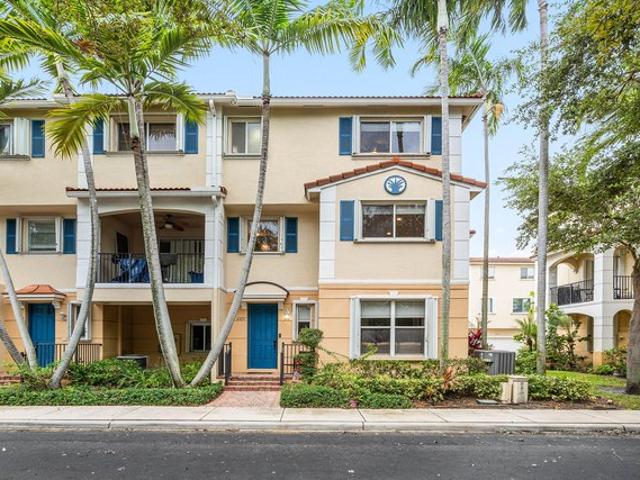 Townhouse for sale in Boynton Beach, Florida