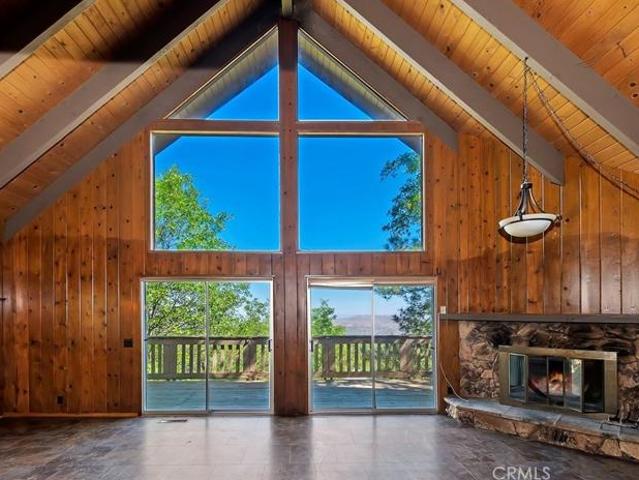 House for sale in Cedar Glen, California