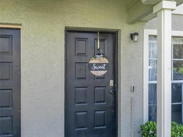 Townhouse for sale in Crystal Beach, Florida
