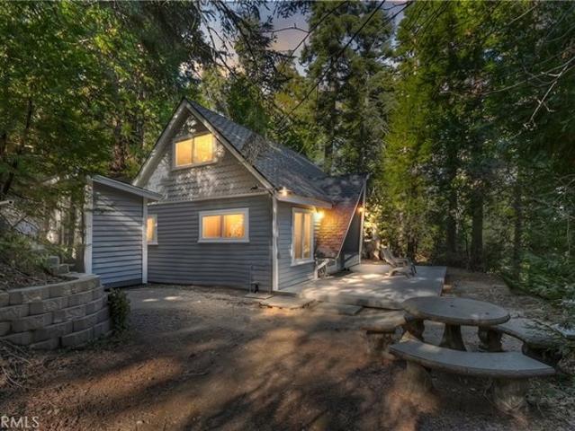 House for sale in Cedar Glen, California