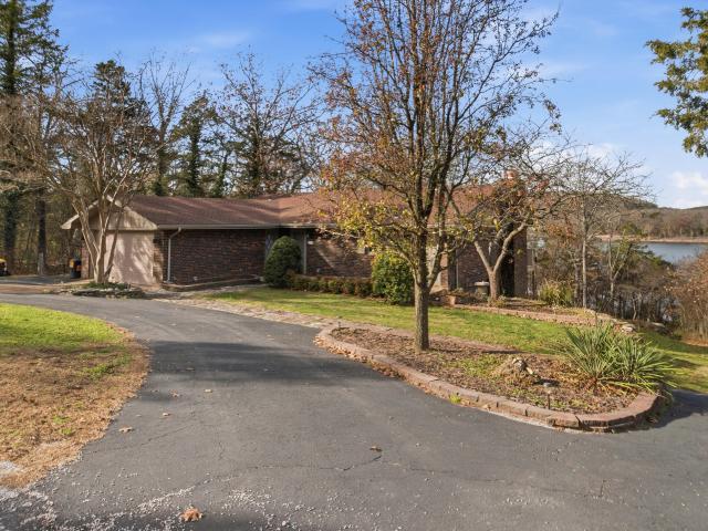House for sale in Stone, Missouri