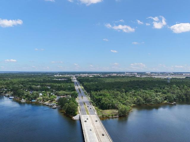 House for sale in Valparaiso, Florida