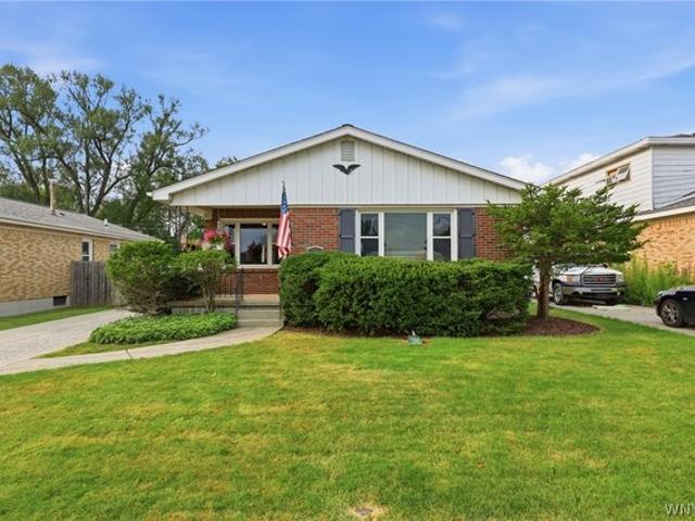 House for sale in Bowmansville, New York