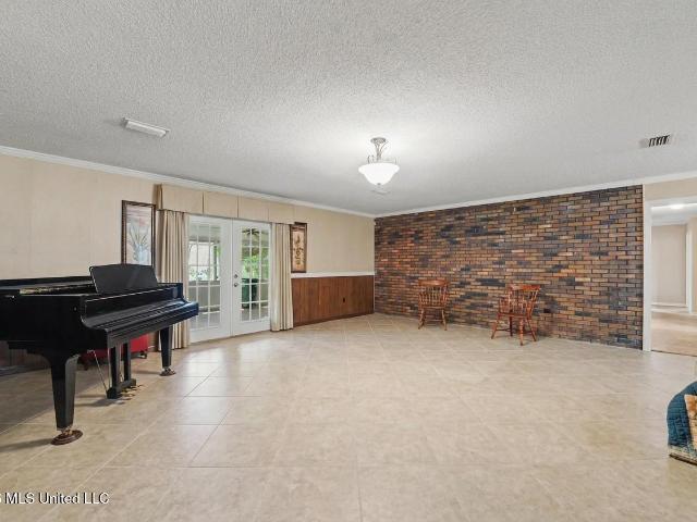 House for sale in Ocean Springs, Mississippi