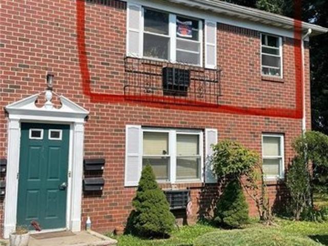 Condo for sale in Spotswood, Middlesex County